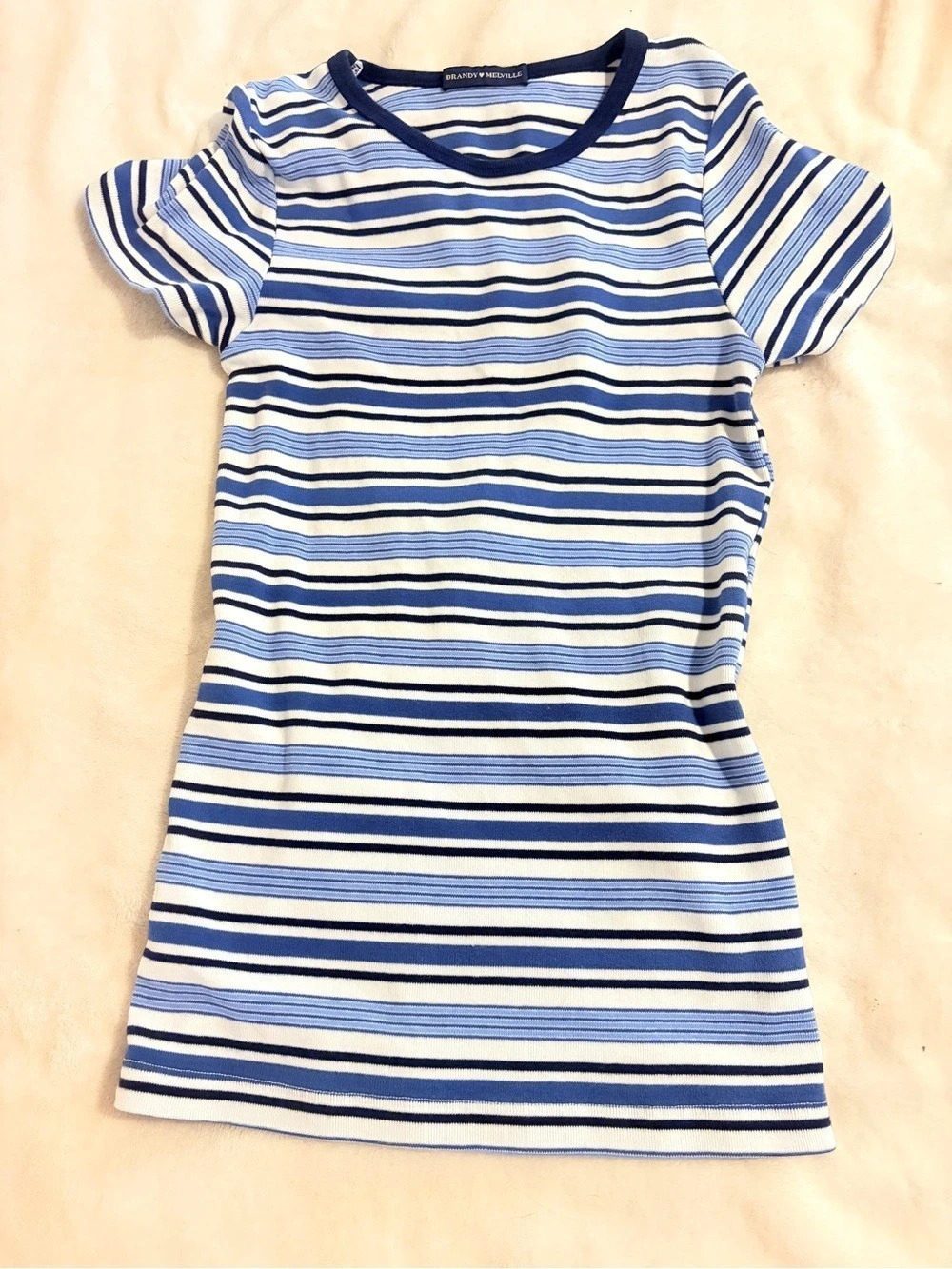 Brandy Melville Striped baby tee in Blue & White Like New 💙🤍